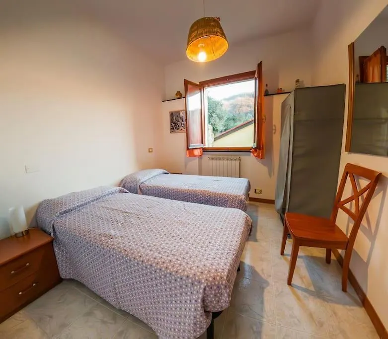 The Olive Trees- Jacuzzi-Garden-Wifi-Barbecue-Parking Villa Avegno Italy