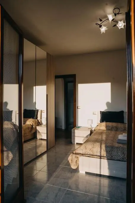 The Olive Trees- Jacuzzi-Garden-Wifi-Barbecue-Parking Villa Avegno Holiday home